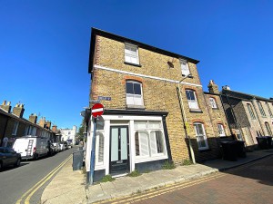 1 bedroom Flat to rent in Whitstable