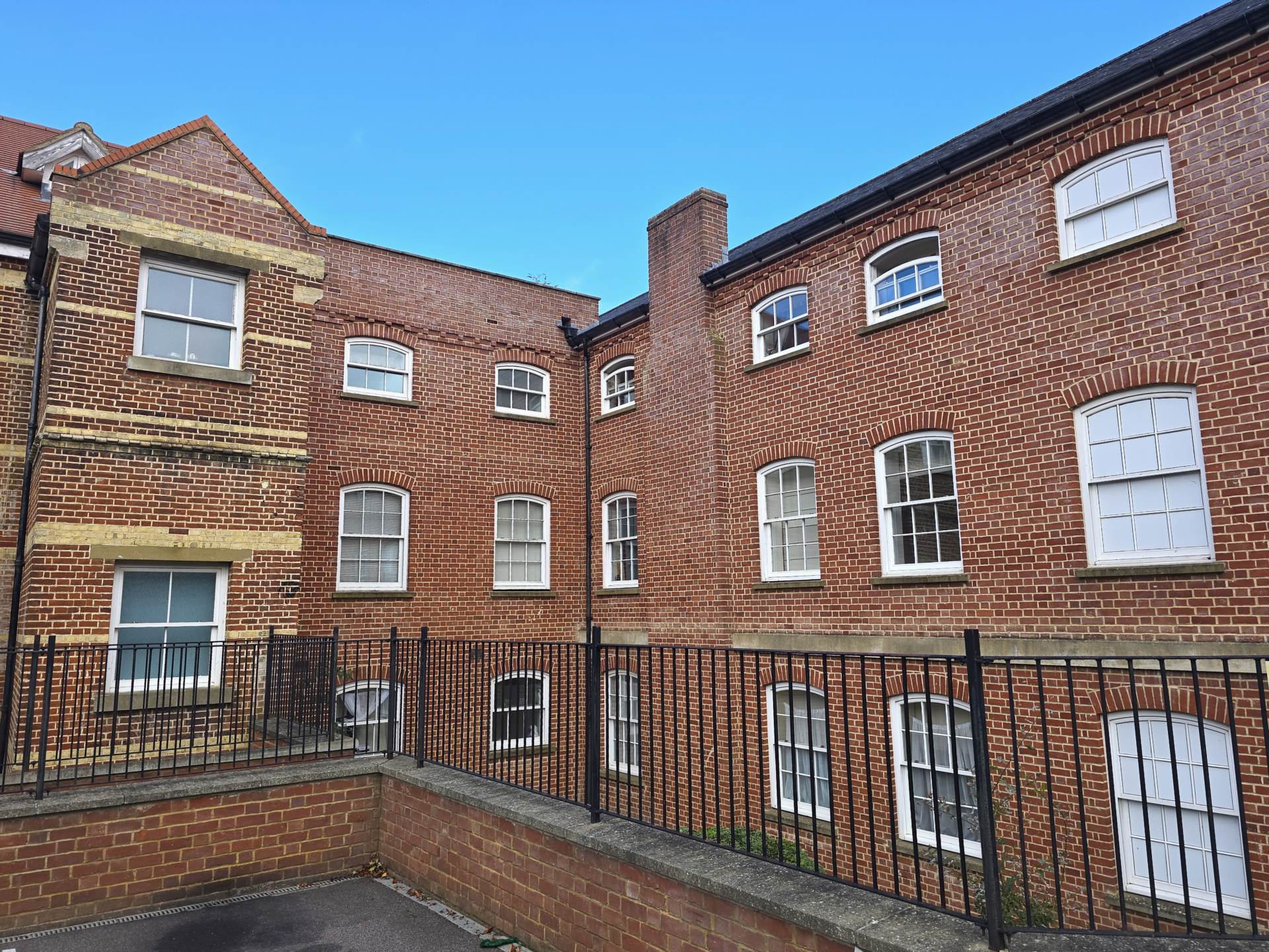 2 bedroom Apartment for sale in Canterbury