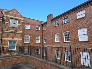 2 bedroom Apartment for sale in Canterbury