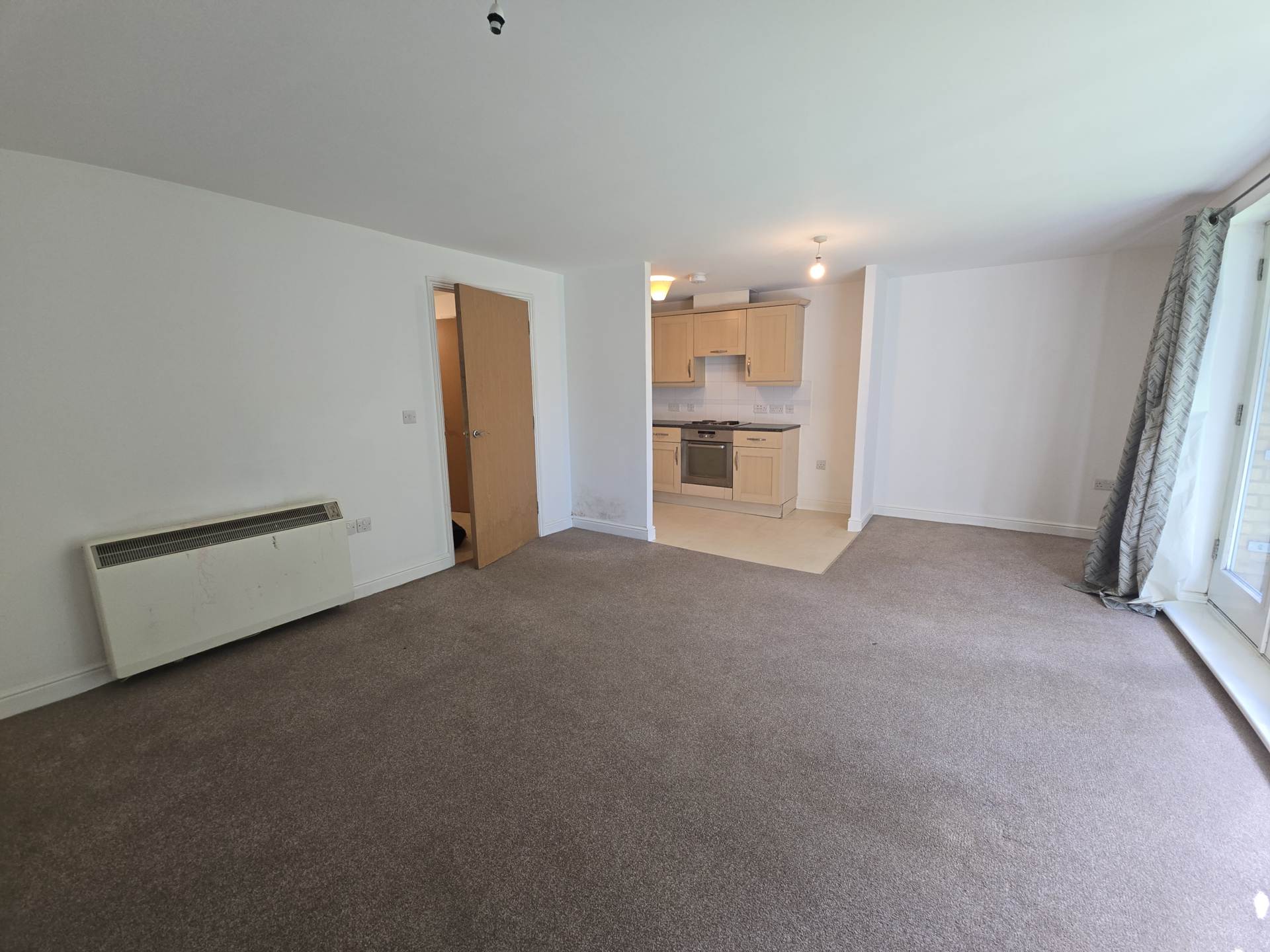 Additional Property Image 2 bedroom Flat for sale in Canterbury 9