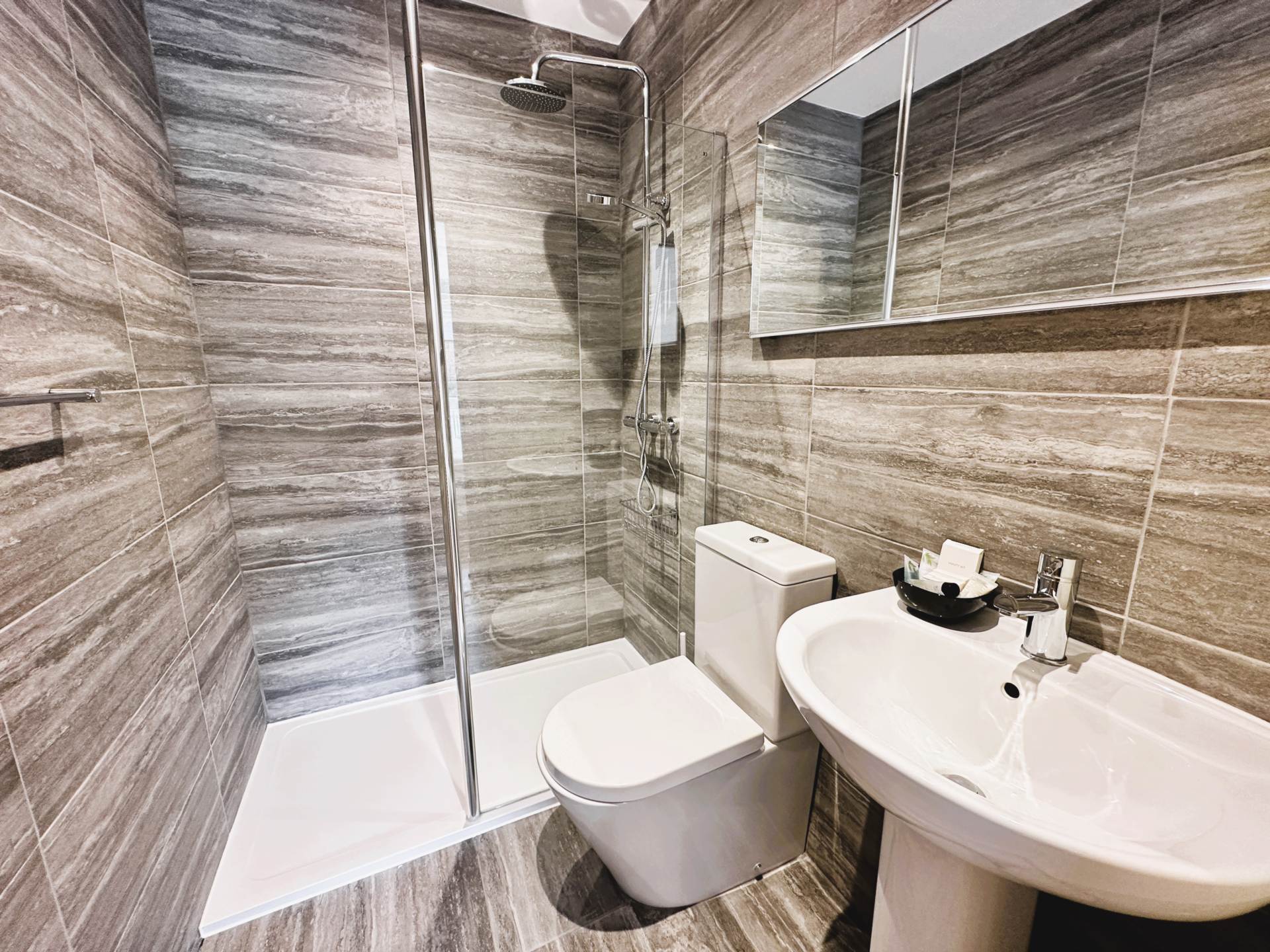 Additional Property Image 2 bedroom Flat to rent in Canterbury 6