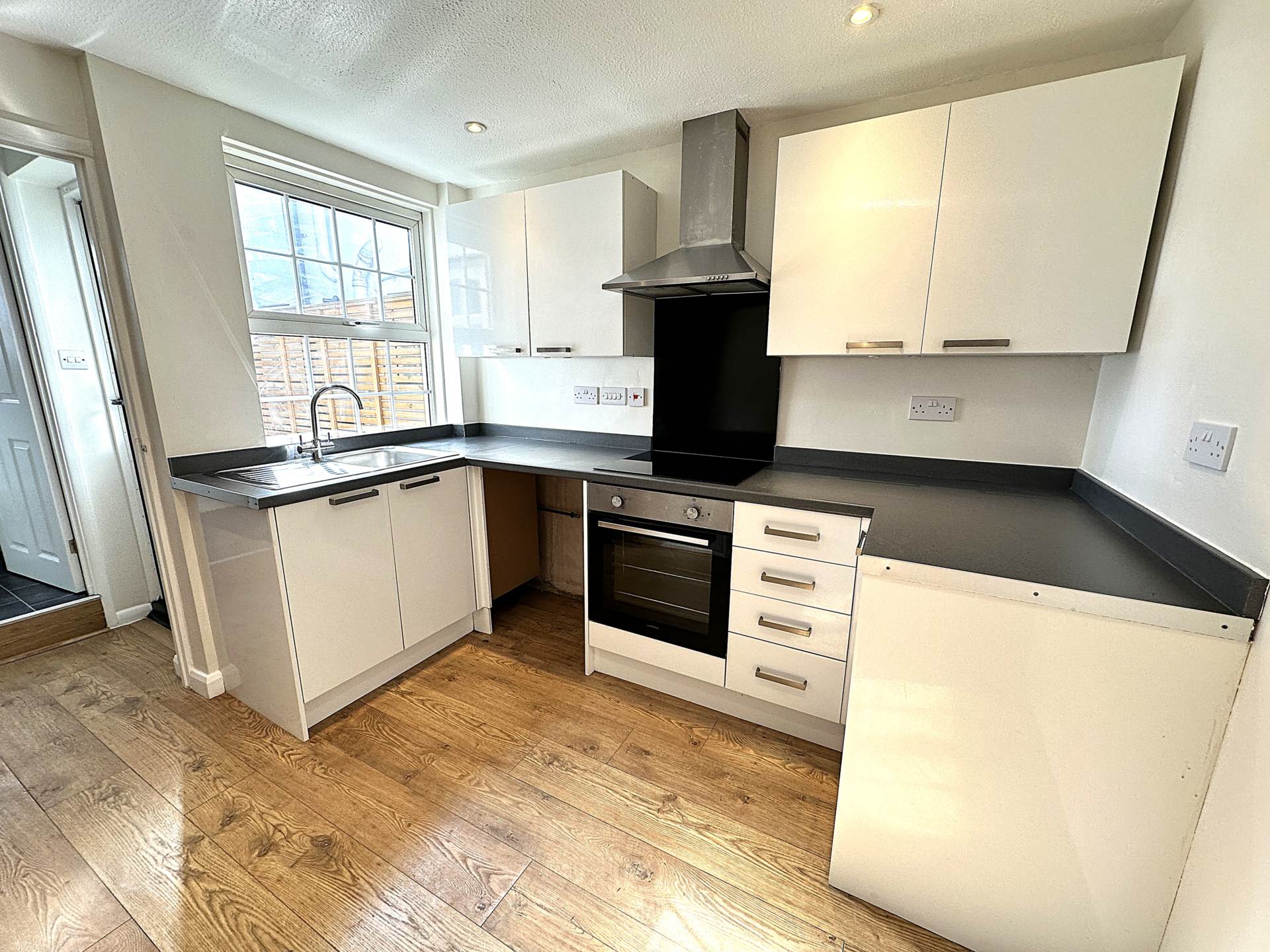Additional Property Image 2 bedroom End of Terrace to rent in Canterbury 4