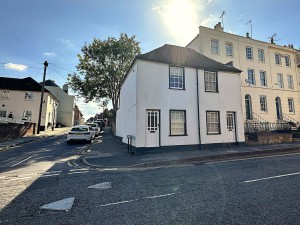 2 bedroom End of Terrace to rent in Canterbury
