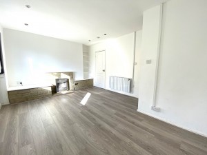 2 bedroom Flat to rent in Canterbury