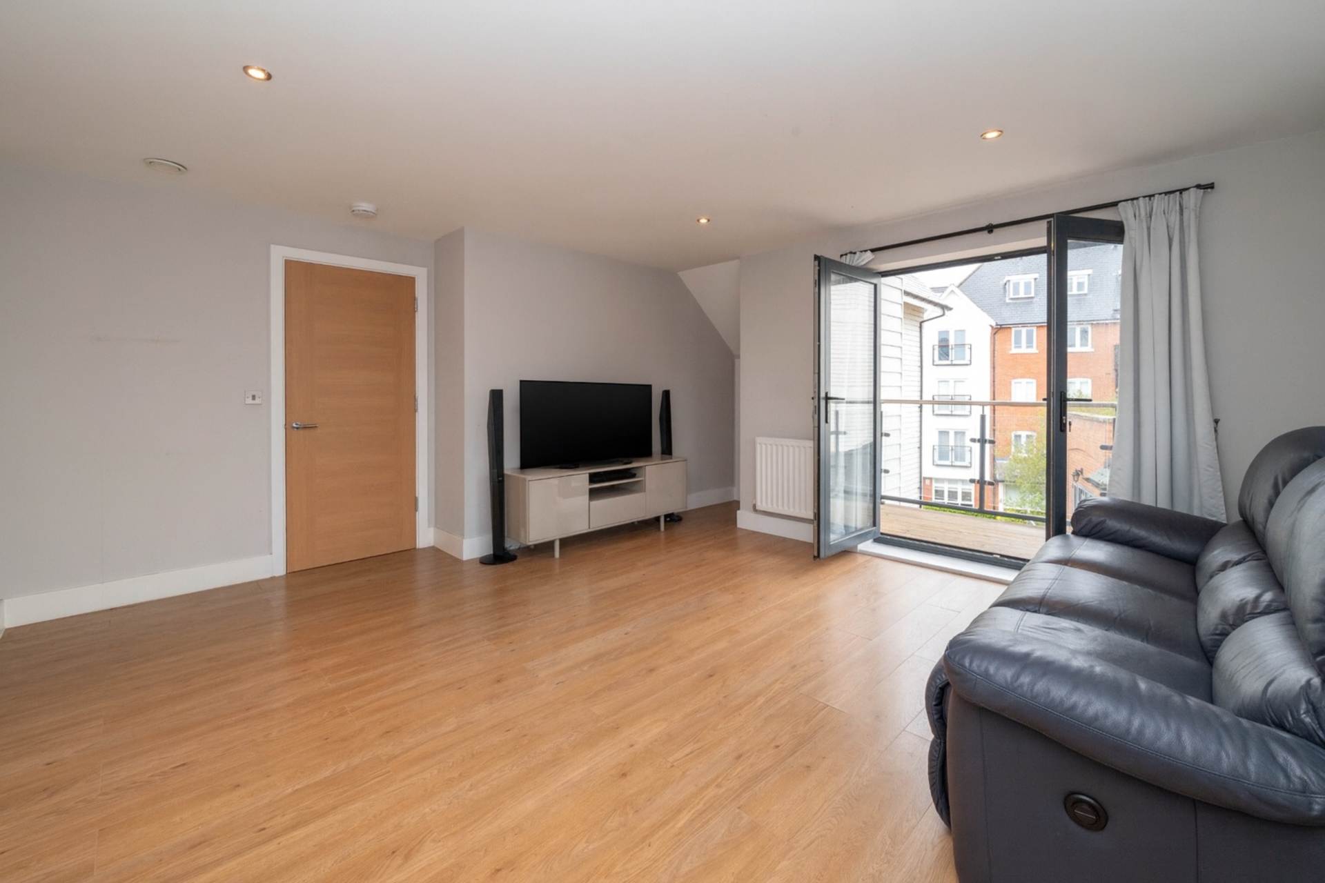 Additional Property Image 4 bedroom Apartment for sale in Canterbury 5
