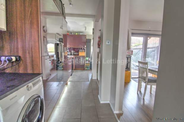 Additional Property Image 3 bedroom Semi Detached for sale in Scunthorpe 5