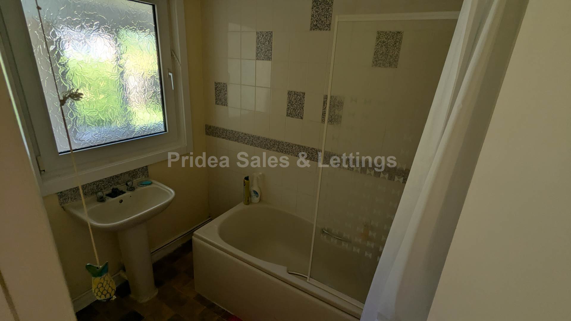 Additional Property Image 2 bedroom Detached Bungalow for sale in Woodhall Spa 9
