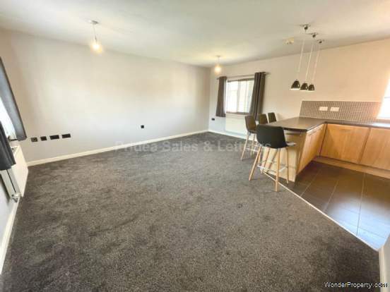 Additional Property Image 2 bedroom Coach House for sale in Lincoln 8