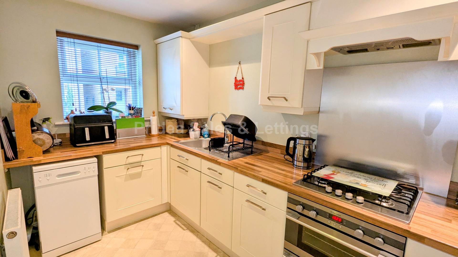 Additional Property Image 3 bedroom Town House for sale in Lincoln 2