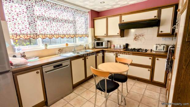 Additional Property Image 3 bedroom Detached for sale in Lincoln 19