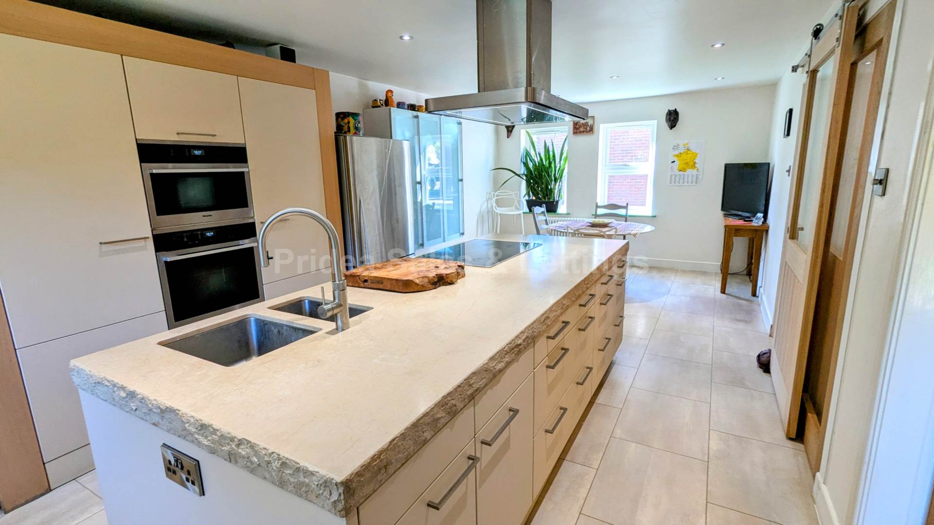 Additional Property Image 4 bedroom Detached for sale in Lincoln 7