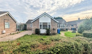 4 bedroom Detached Bungalow for sale in Lincoln