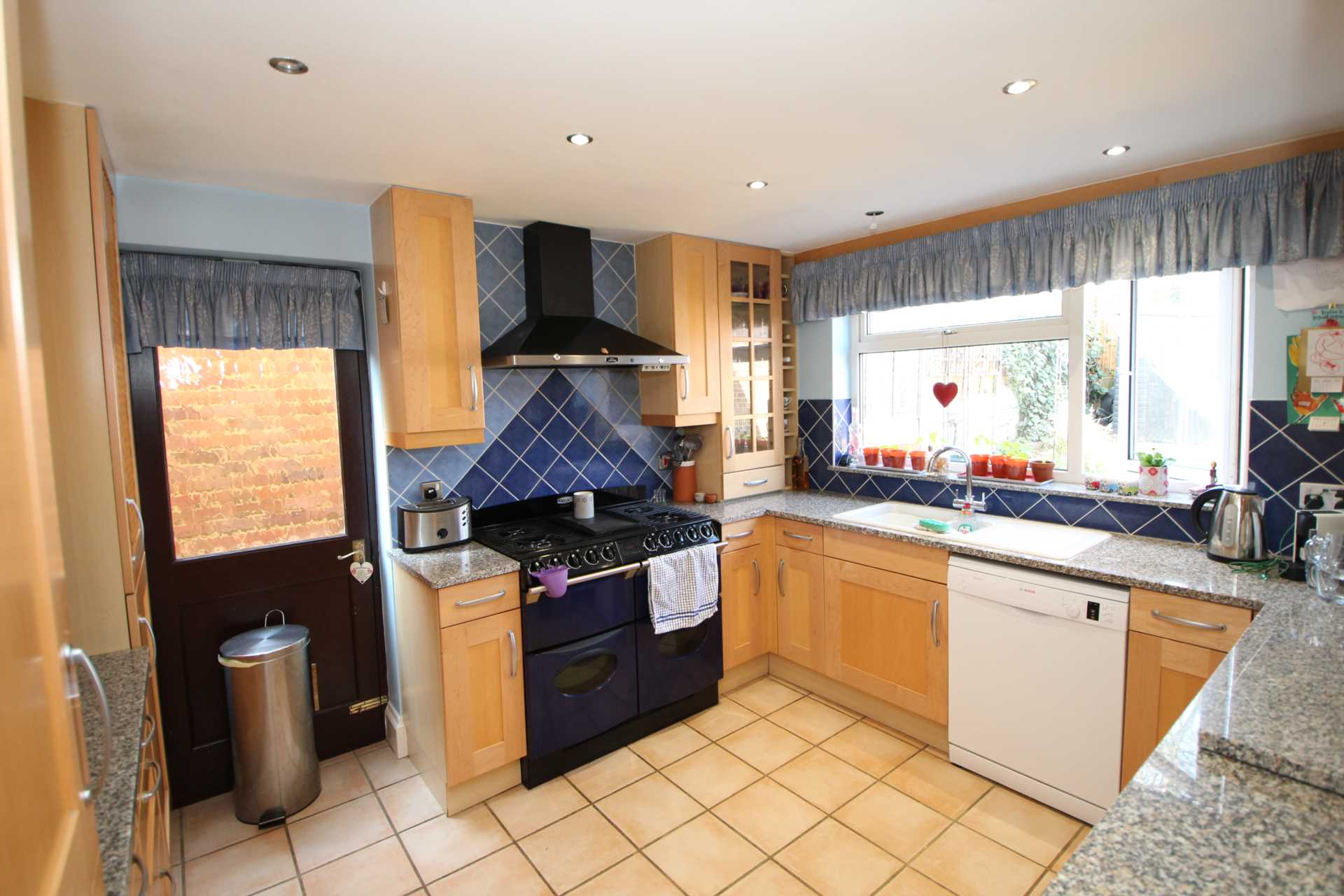 Additional Property Image 4 bedroom Detached to rent in Hemel Hempstead 2