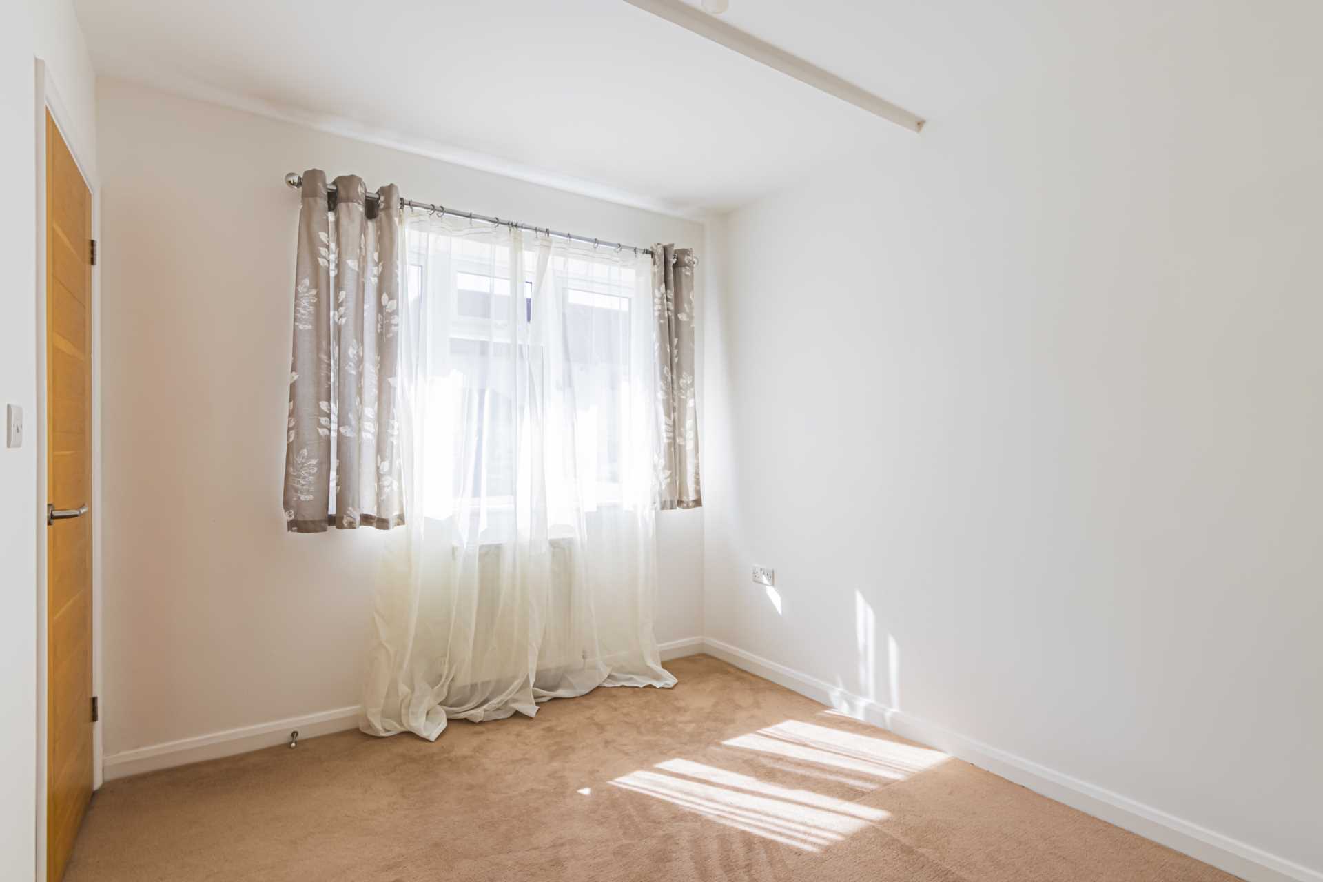 Additional Property Image 4 bedroom Semi Detached to rent in Hemel Hempstead 10