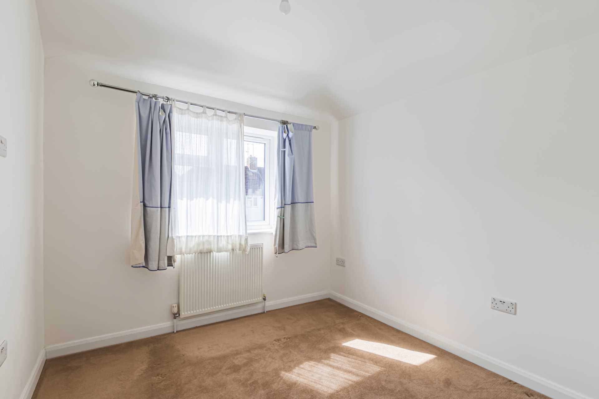 Additional Property Image 4 bedroom Semi Detached to rent in Hemel Hempstead 14
