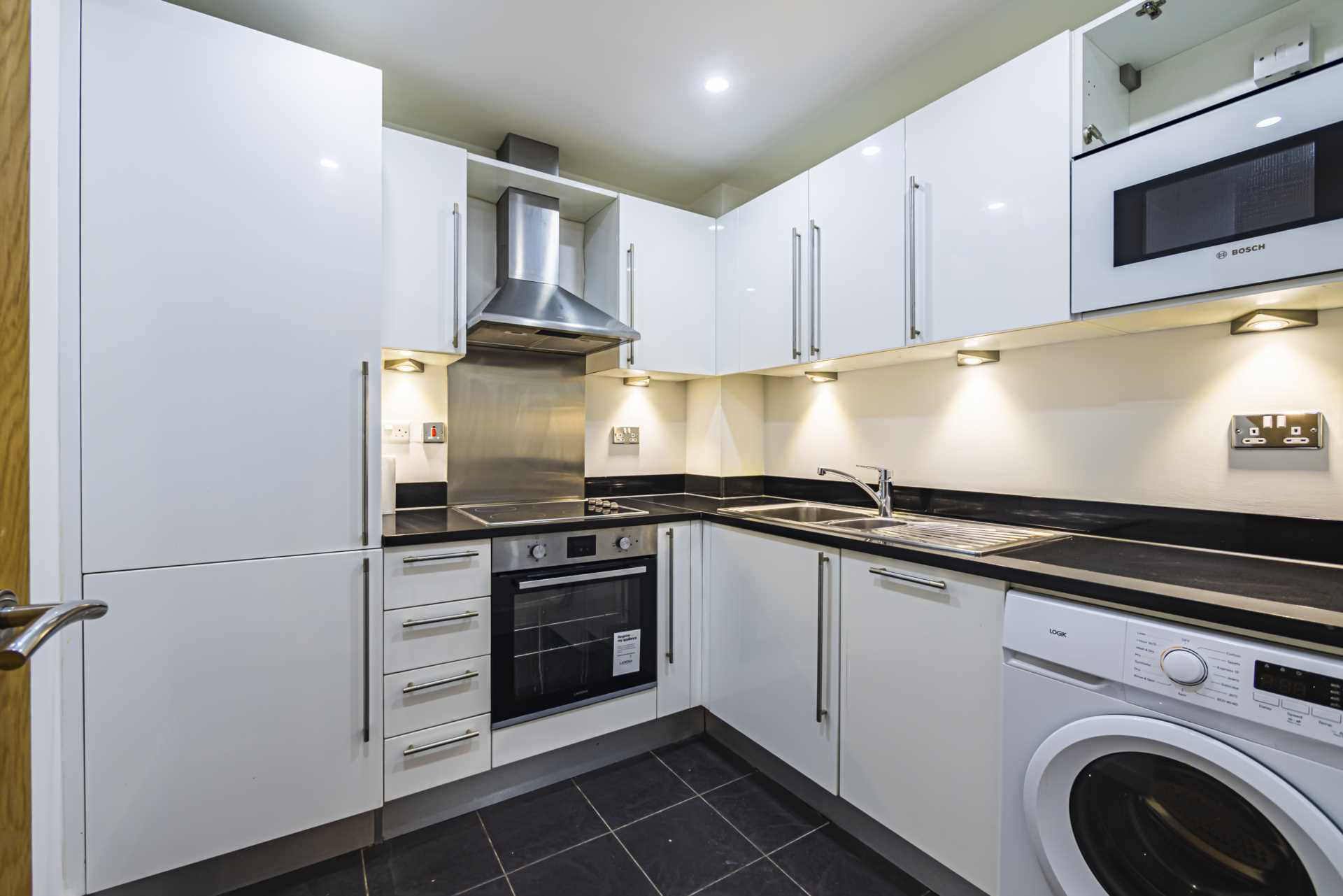 Additional Property Image 2 bedroom Apartment to rent in Abbots Langley 4