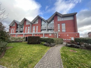 2 bedroom Apartment to rent in Abbots Langley