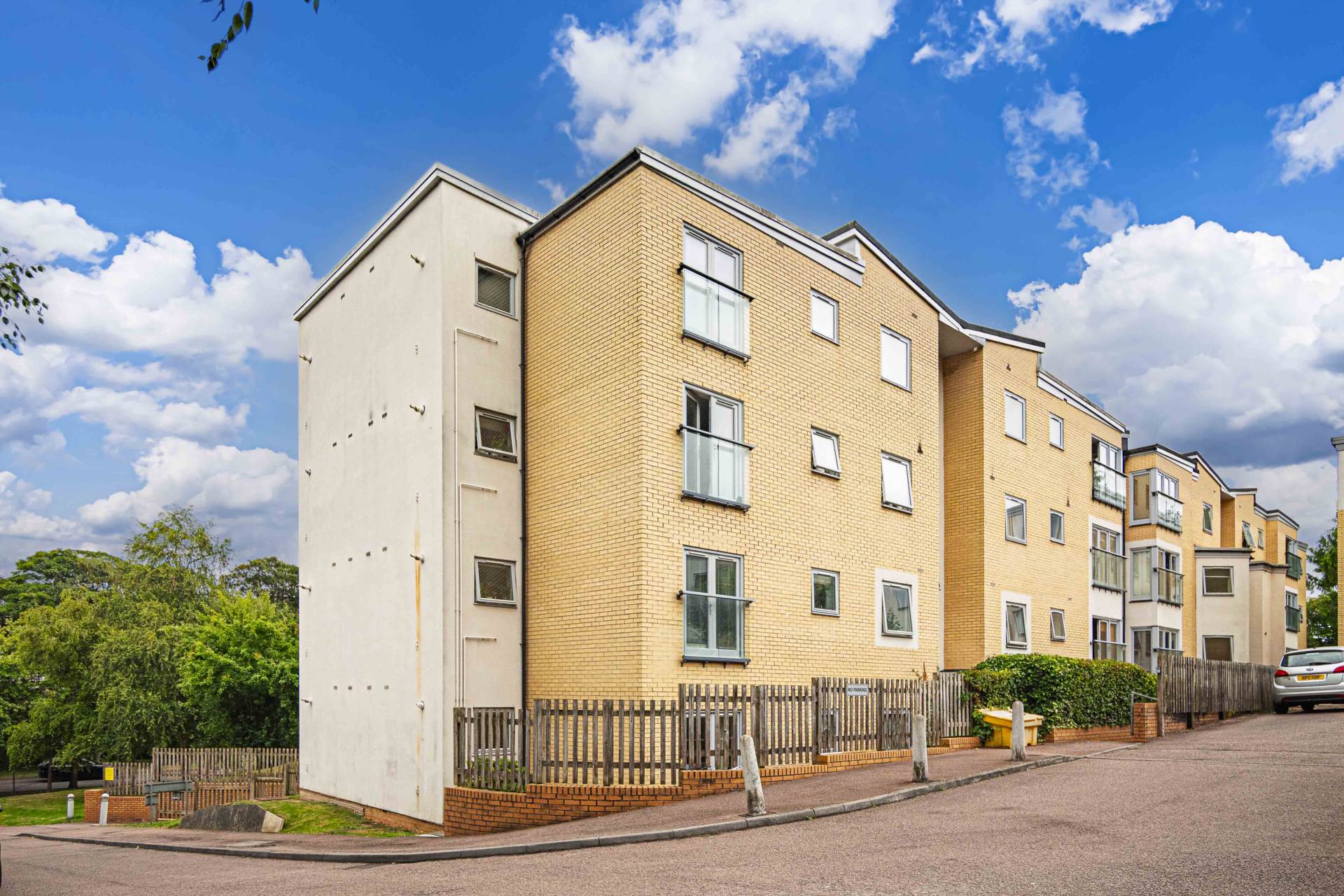 2 bedroom Apartment to rent in Hemel Hempstead