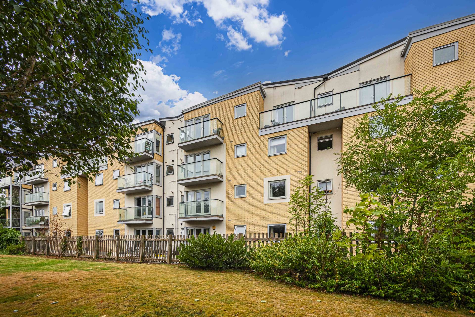 Additional Property Image 2 bedroom Apartment to rent in Hemel Hempstead 19