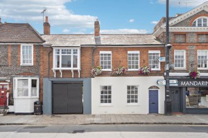 1 bedroom Maisonette for sale in Marlow