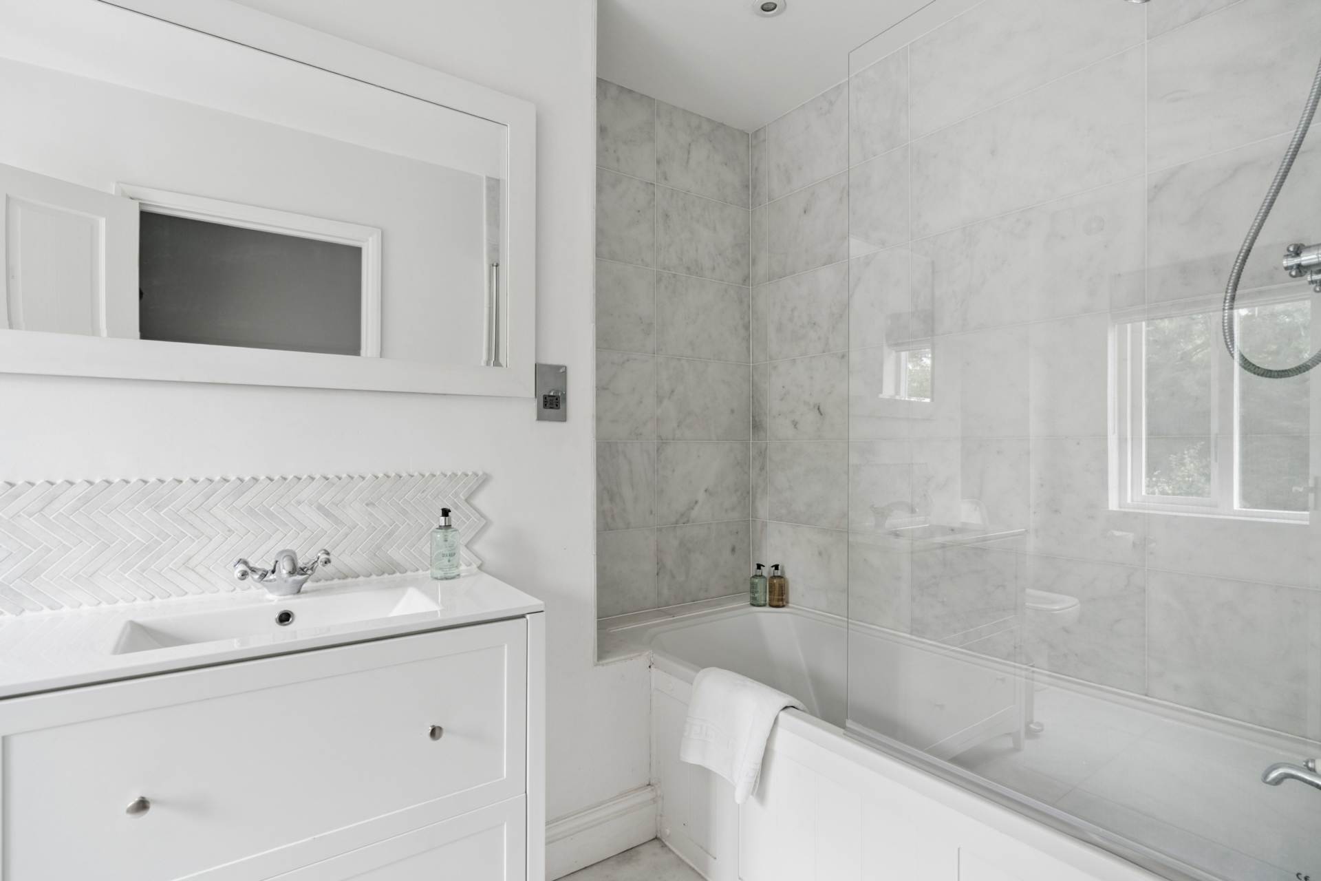 Additional Property Image 2 bedroom Terraced for sale in Henley On Thames 16