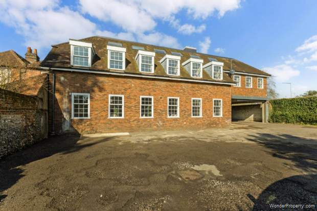Additional Property Image 1 bedroom Apartment for sale in Marlow 9