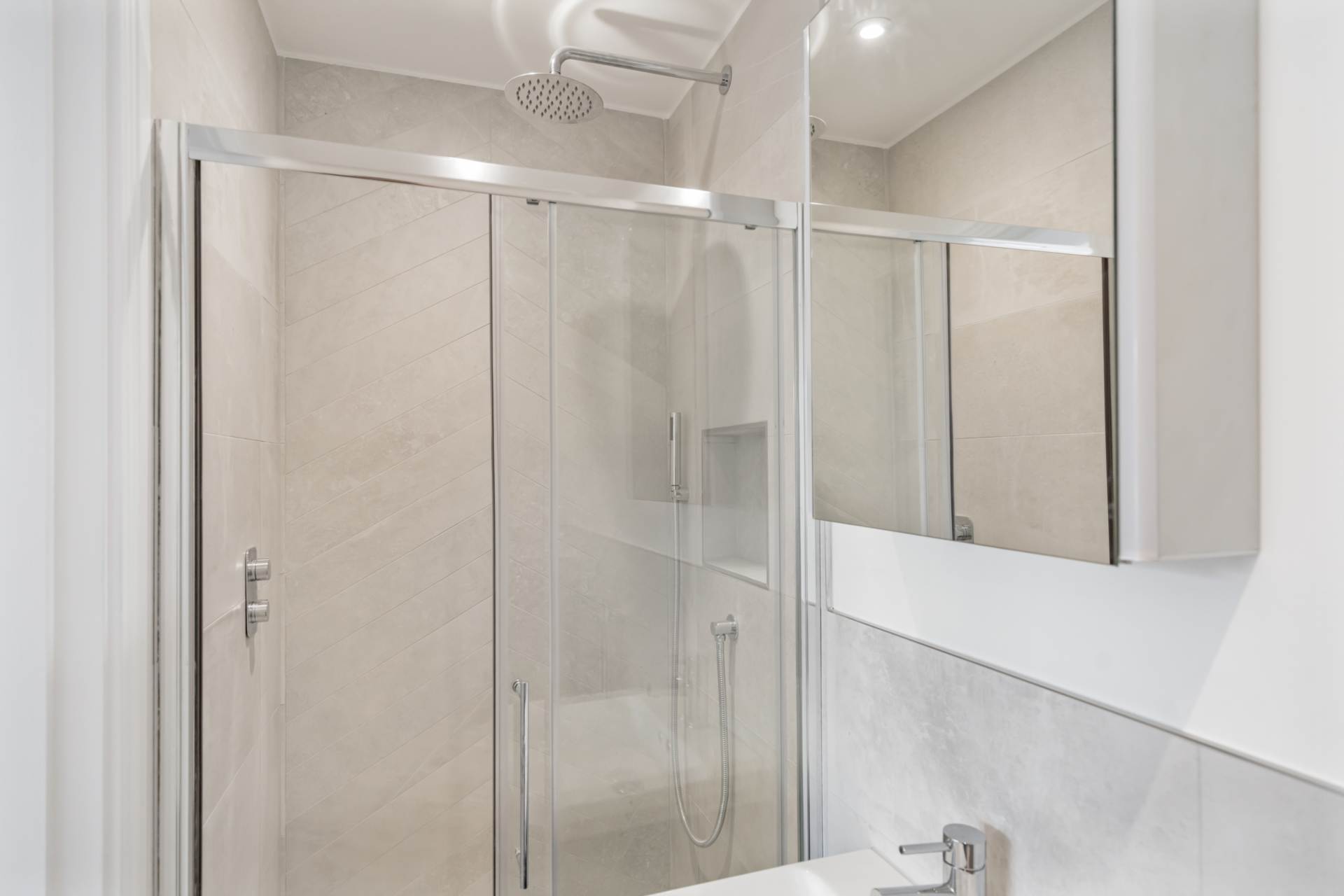 Additional Property Image 3 bedroom Maisonette for sale in Marlow 22