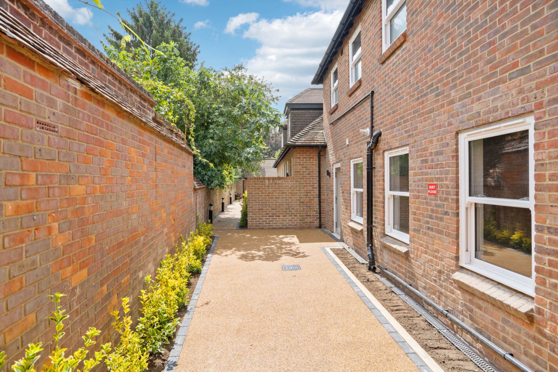 Additional Property Image 3 bedroom Maisonette for sale in Marlow 38