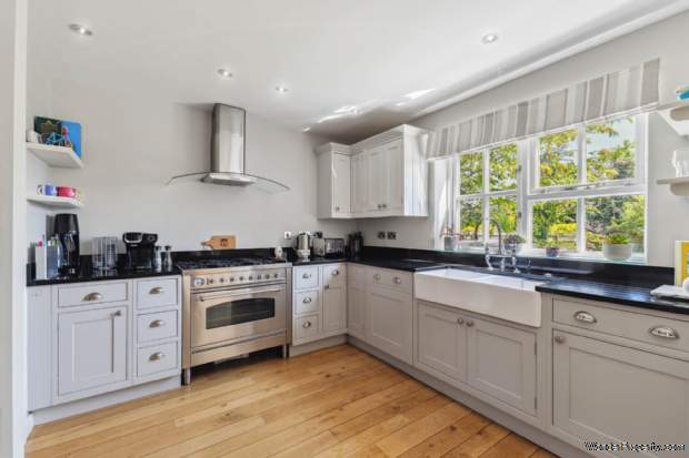 Additional Property Image 4 bedroom Detached for sale in Henley On Thames 13