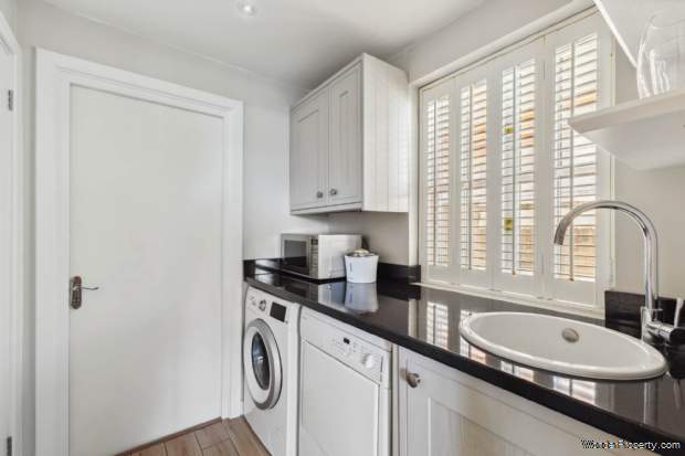 Additional Property Image 4 bedroom Detached for sale in Henley On Thames 17