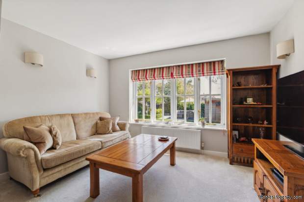 Additional Property Image 4 bedroom Detached for sale in Henley On Thames 7