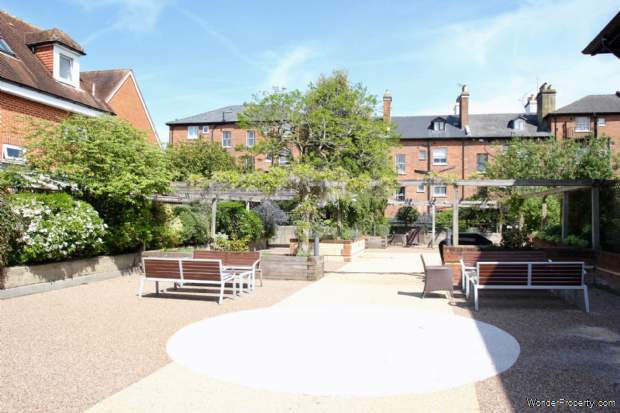 Additional Property Image 1 bedroom Apartment for sale in Henley On Thames 11