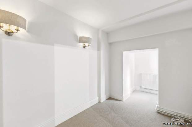 Additional Property Image 2 bedroom Flat for sale in Henley On Thames 14