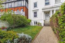 2 bedroom Flat for sale in Henley On Thames