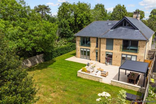 Additional Property Image 6 bedroom Detached for sale in Oxford 4