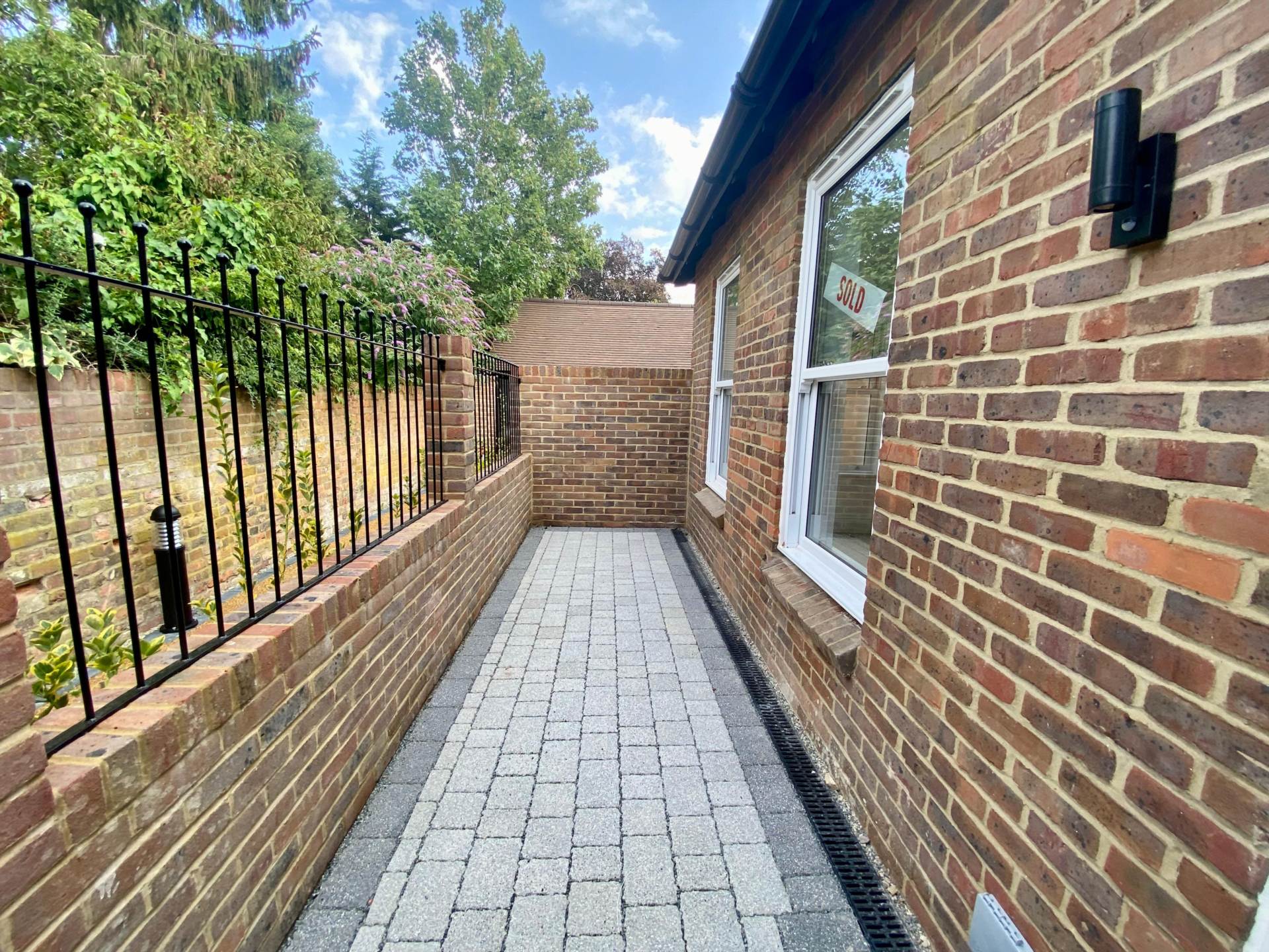 Additional Property Image 1 bedroom Maisonette to rent in Marlow 13