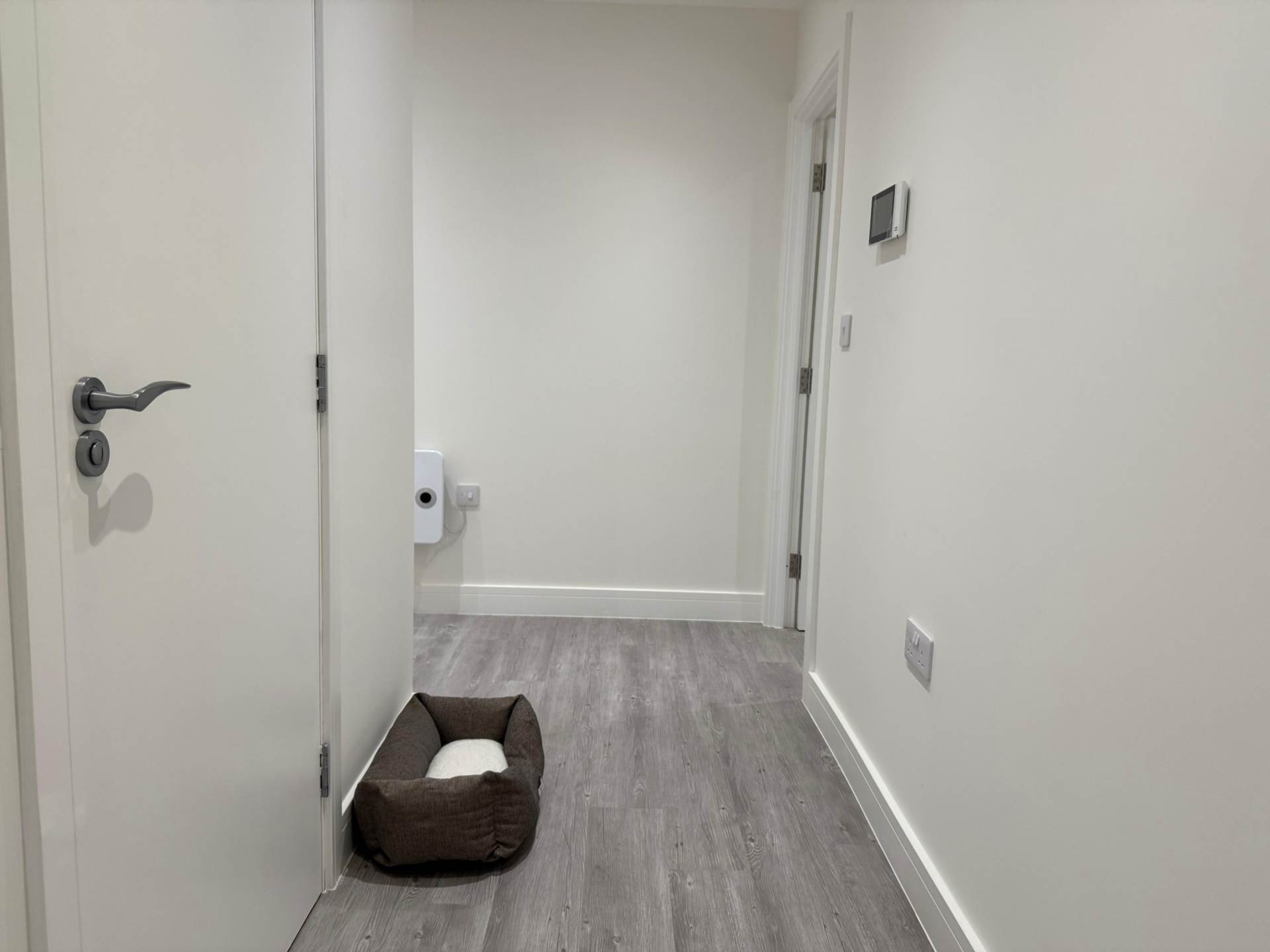 Additional Property Image 0 bedroom Studio for sale in Marlow 9