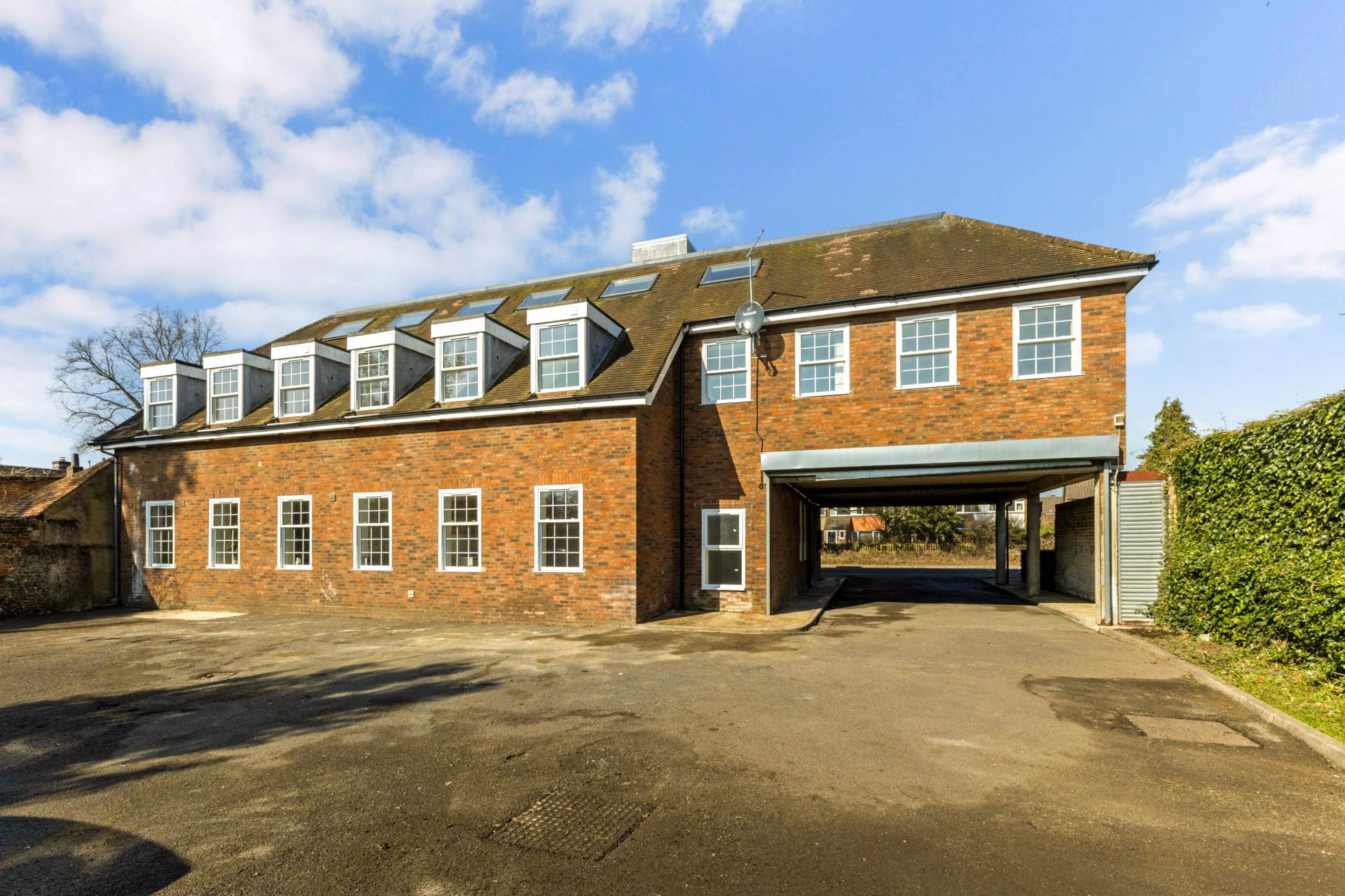 Additional Property Image 0 bedroom Studio for sale in Marlow 12