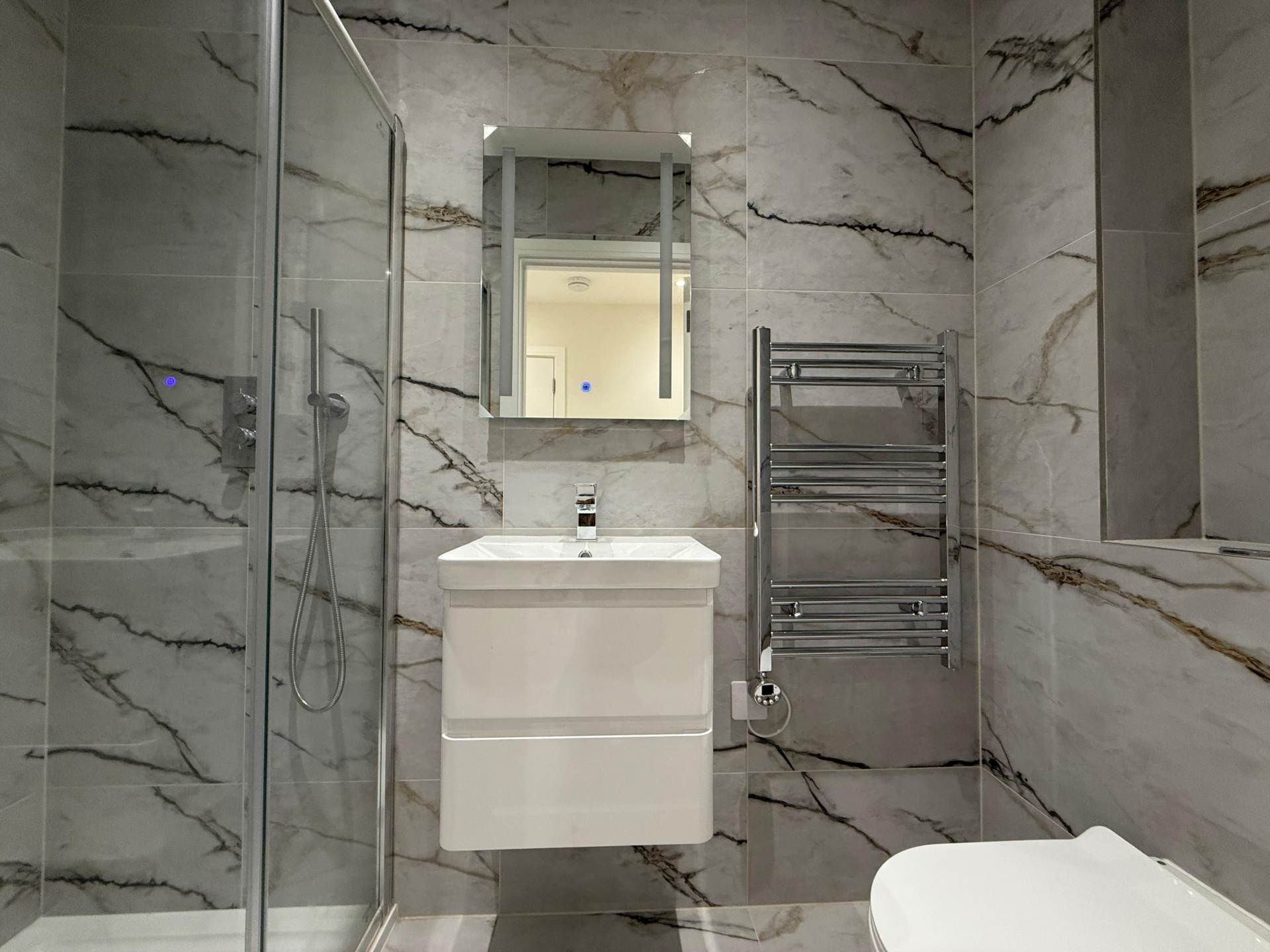 Additional Property Image 1 bedroom Apartment for sale in Marlow 12