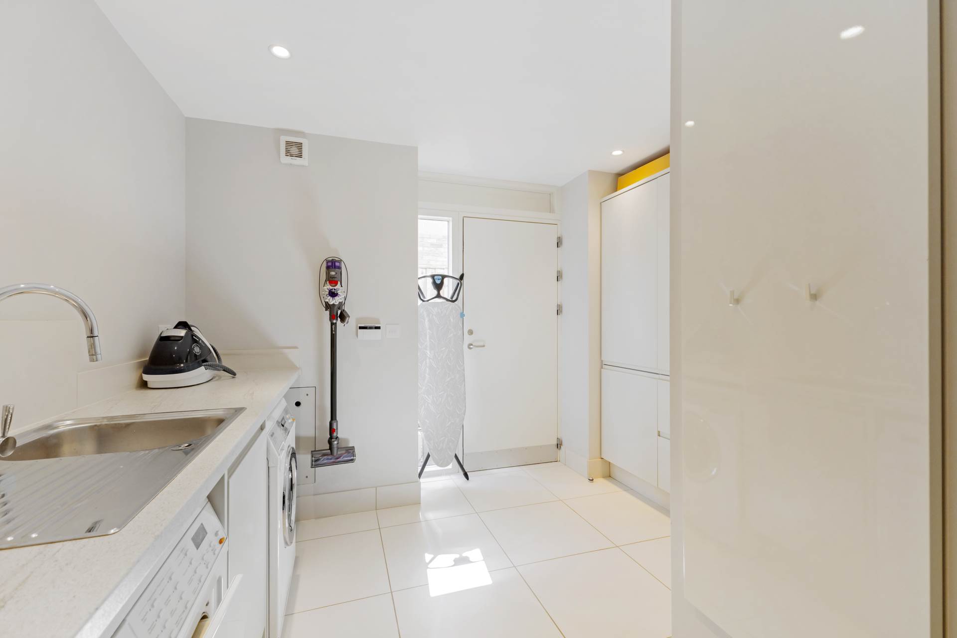 Additional Property Image 6 bedroom Detached to rent in Oxford 9