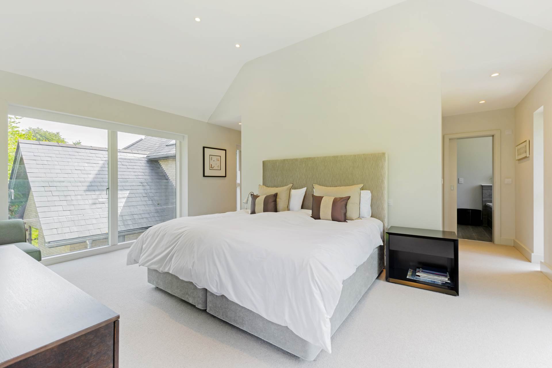 Additional Property Image 6 bedroom Detached to rent in Oxford 14