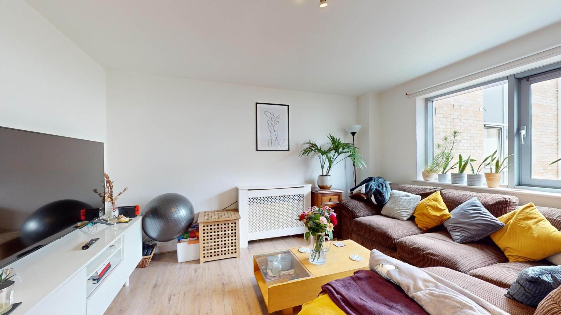 Additional Property Image 2 bedroom Flat to rent in London 13