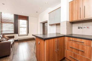 2 bedroom Flat to rent in London