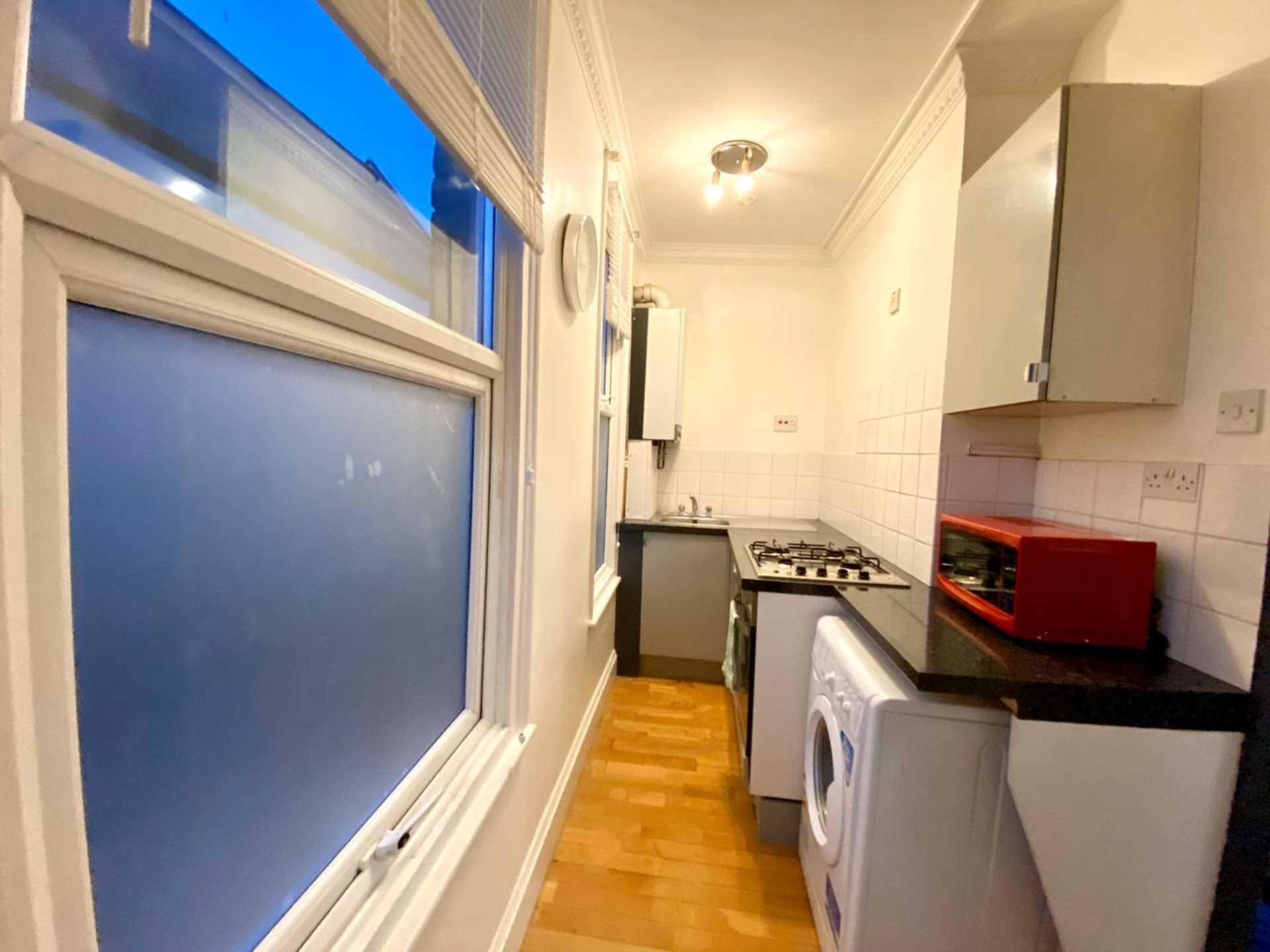 Additional Property Image 2 bedroom Flat to rent in London 8