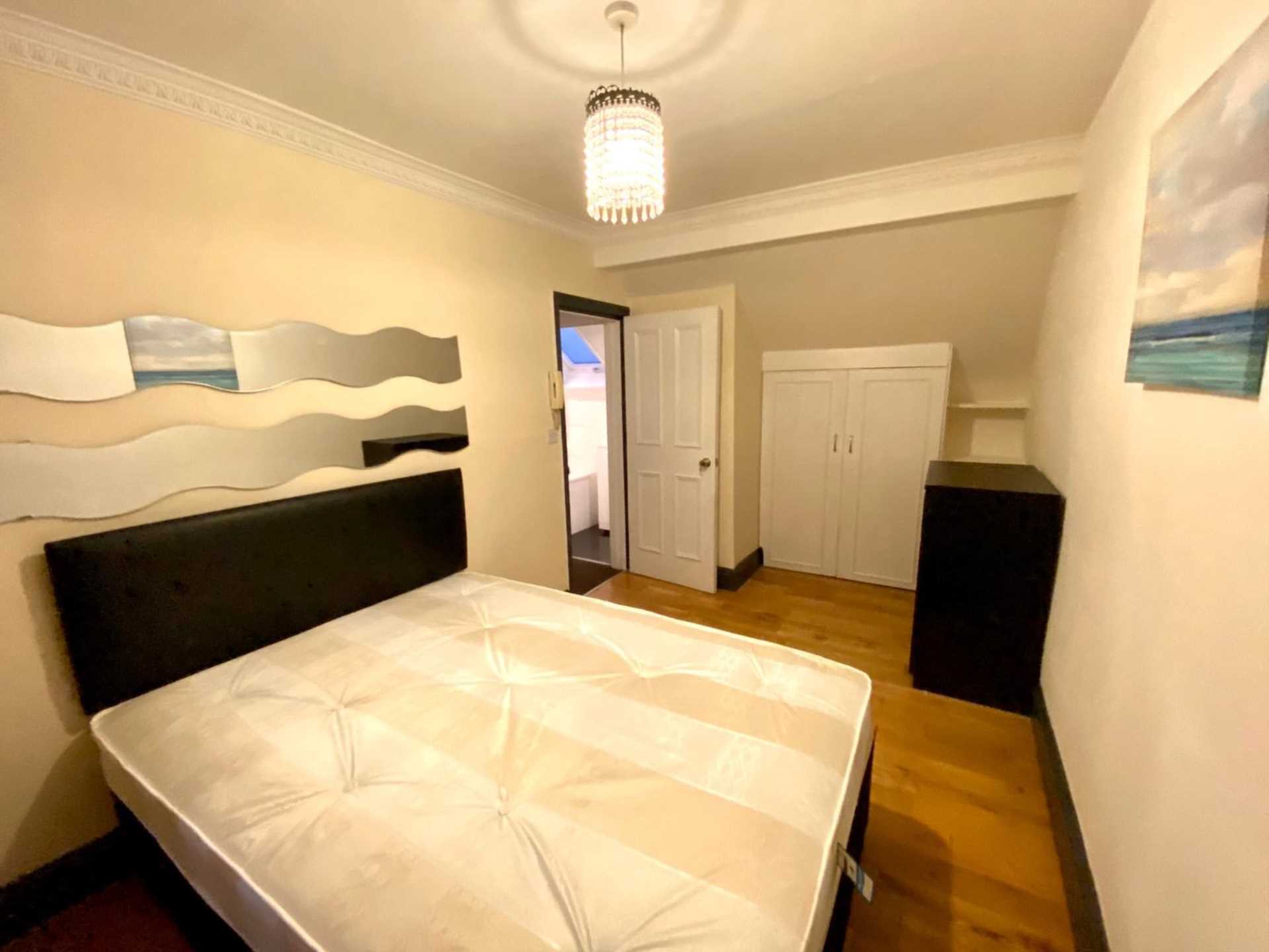 Additional Property Image 2 bedroom Flat to rent in London 9