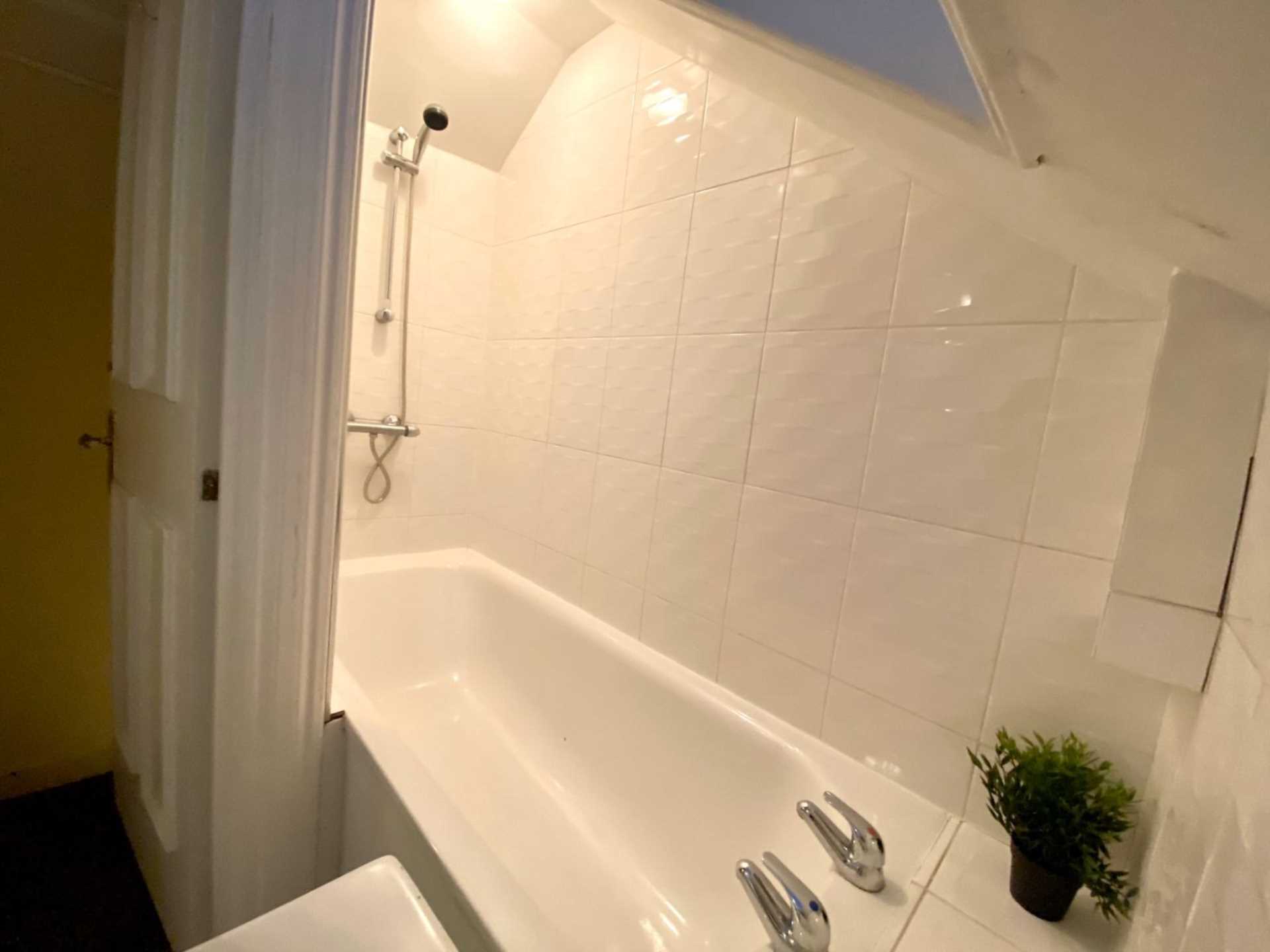 Additional Property Image 2 bedroom Flat to rent in London 10