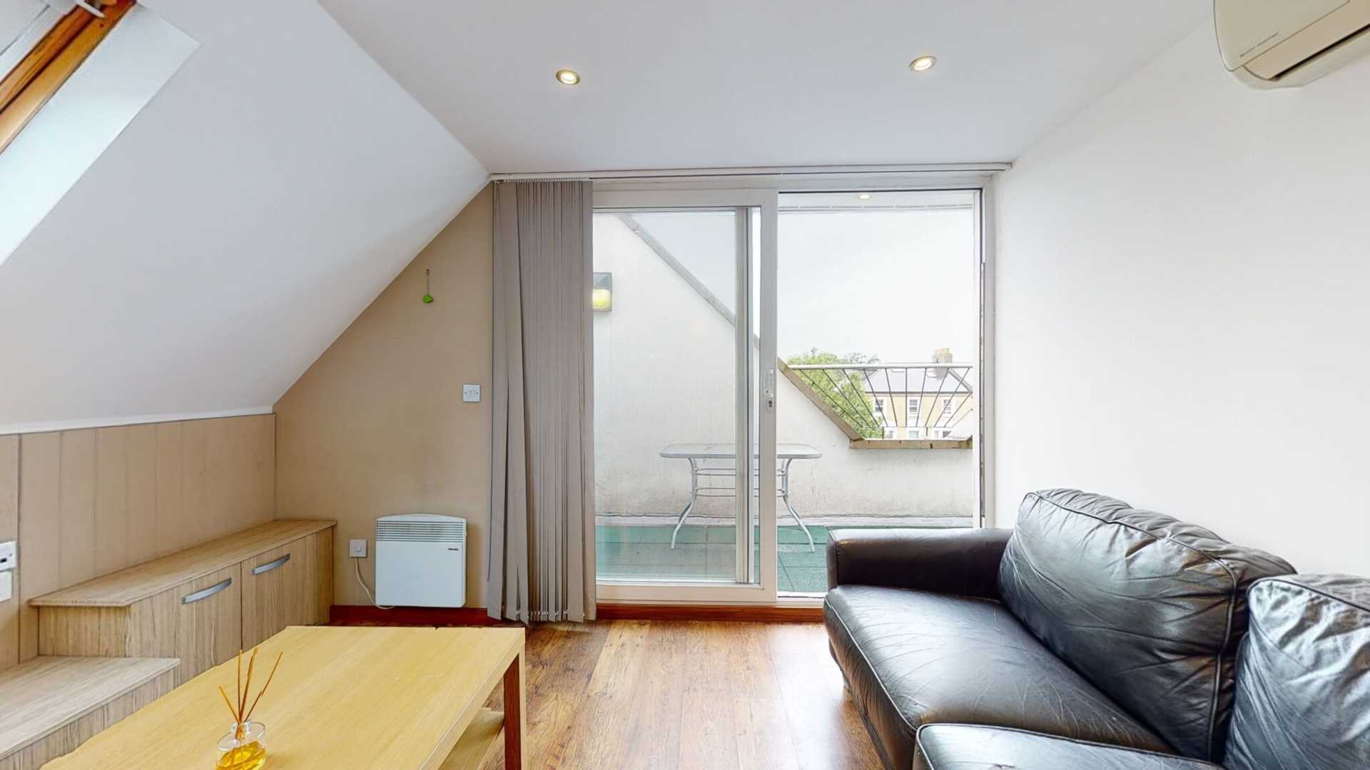 Additional Property Image 2 bedroom Penthouse to rent in London 5