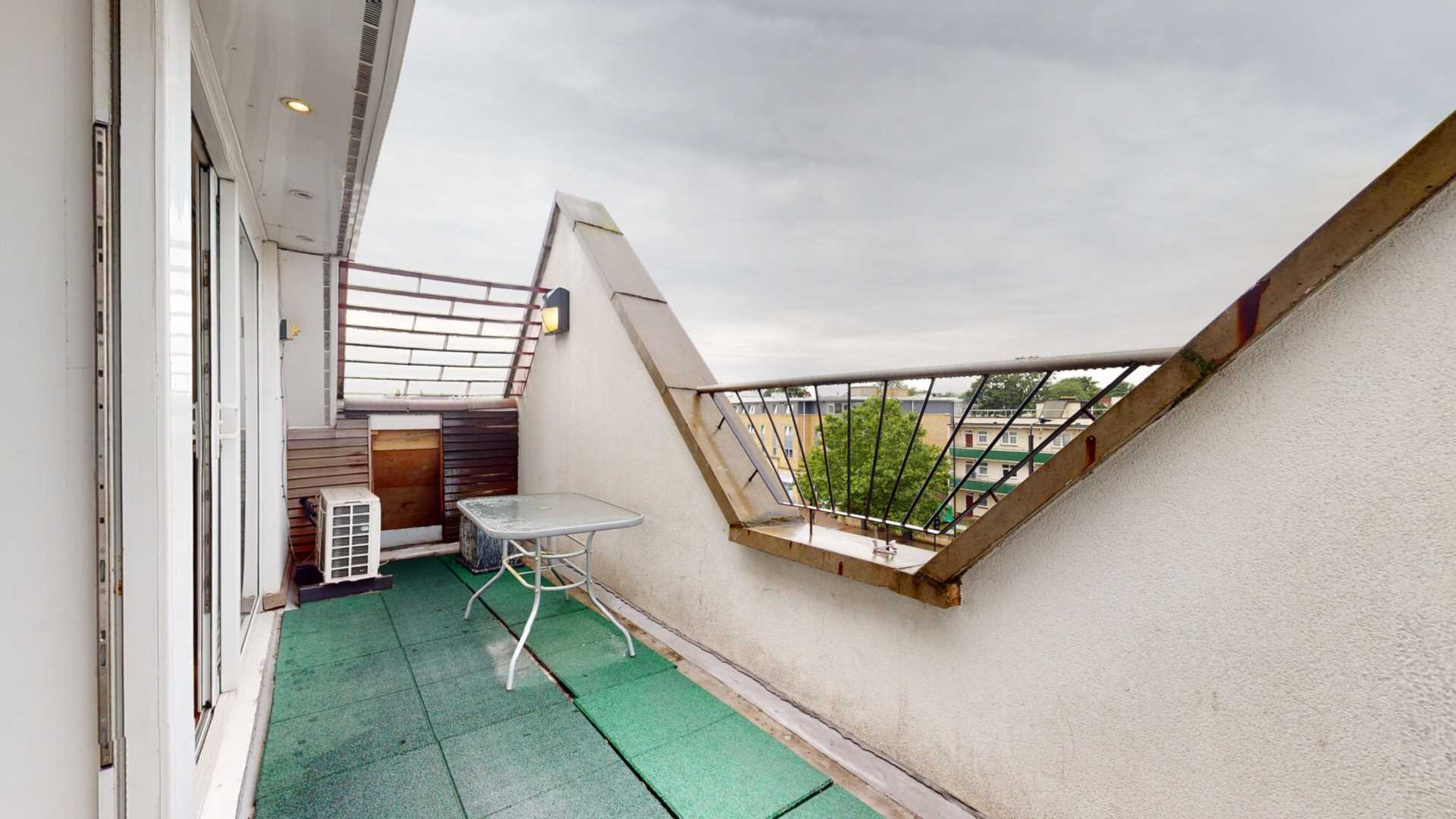Additional Property Image 2 bedroom Penthouse to rent in London 8