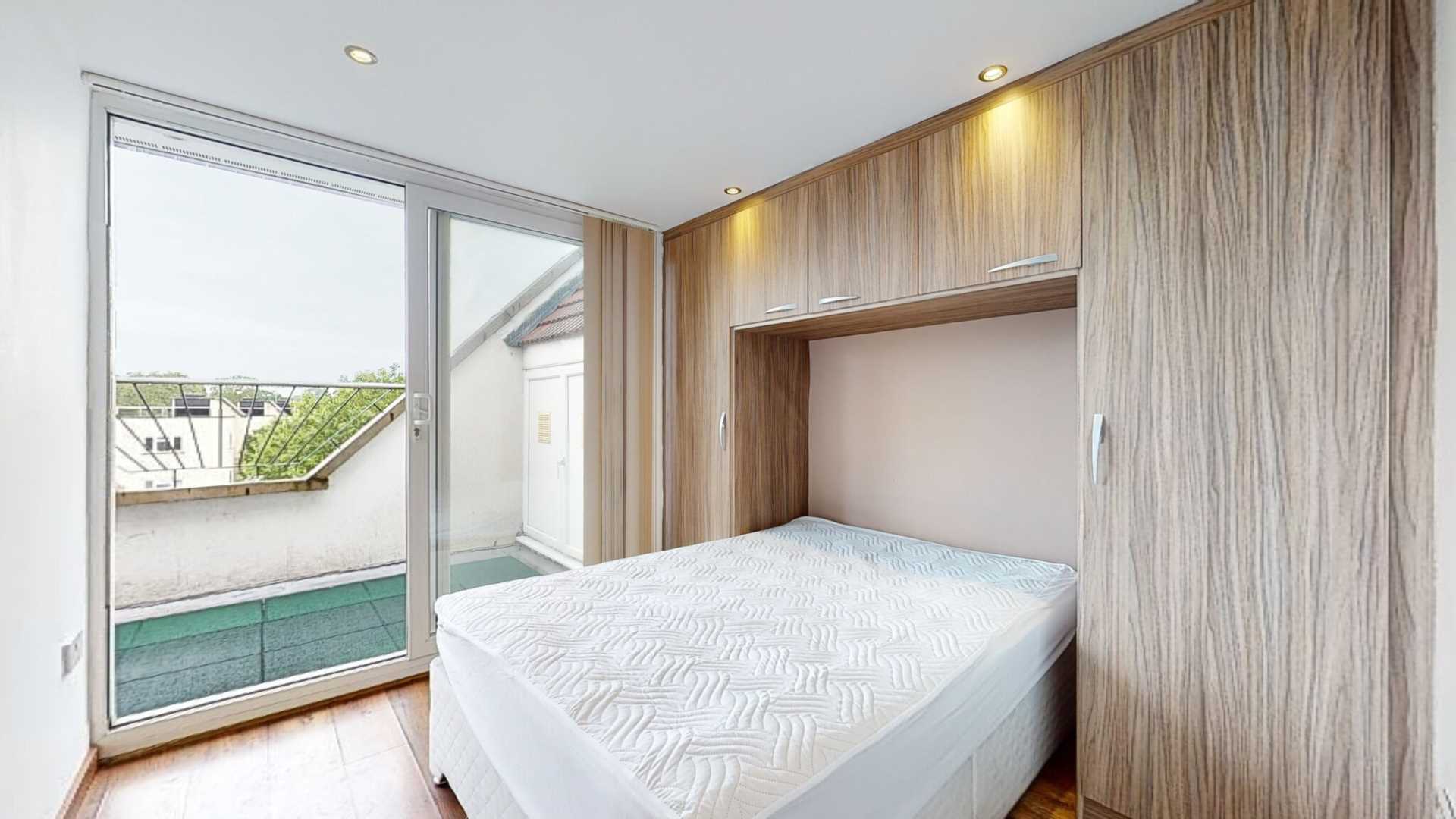 Additional Property Image 2 bedroom Penthouse to rent in London 11