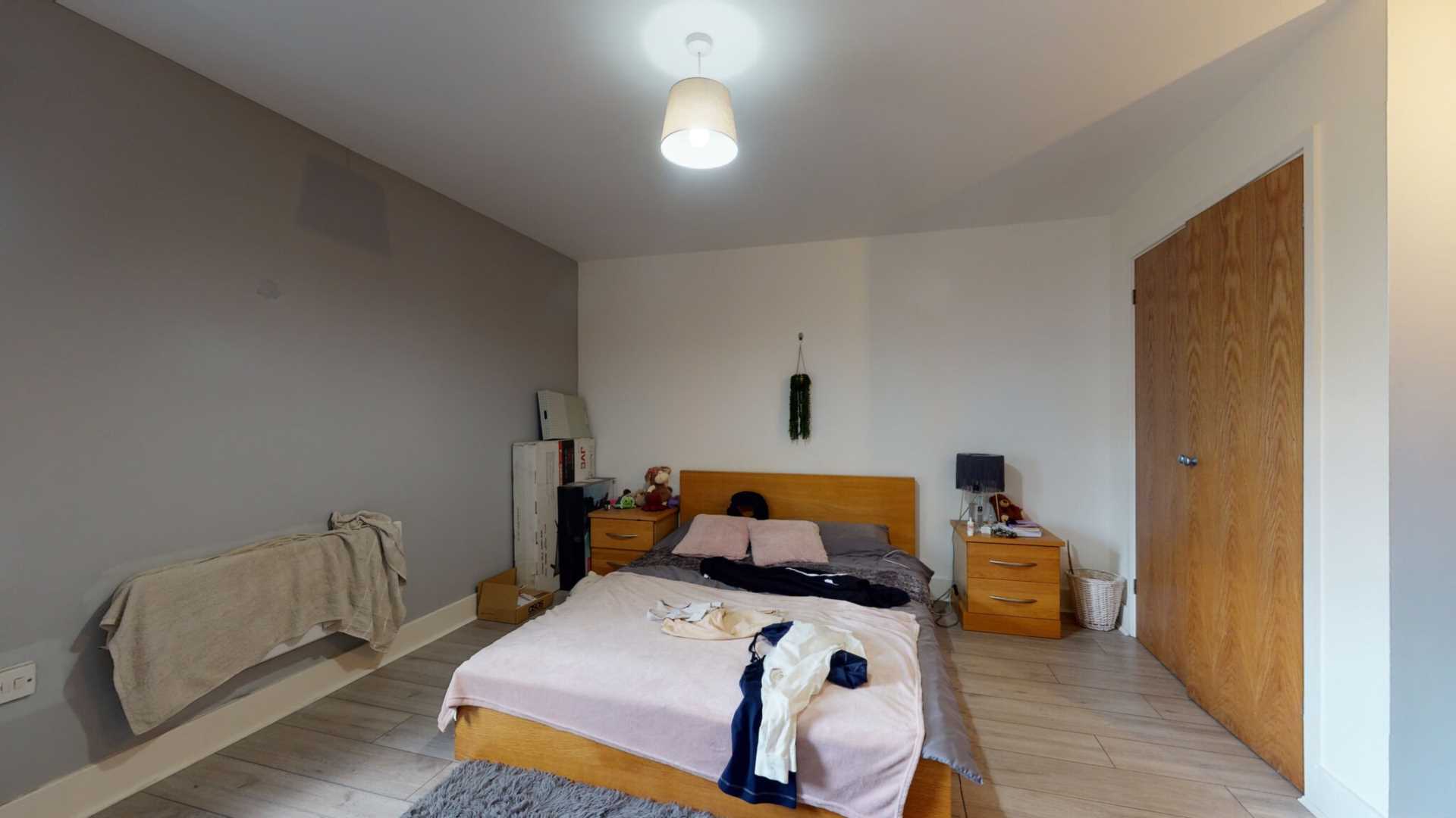 Additional Property Image 2 bedroom Flat to rent in London 8